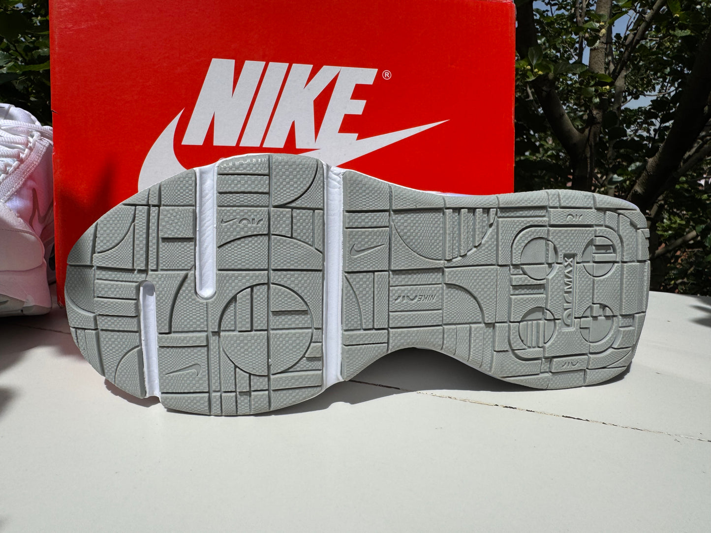 NIKE INTERLOCK (WHITE) ( ORIGINAL 100% VIETNAM )