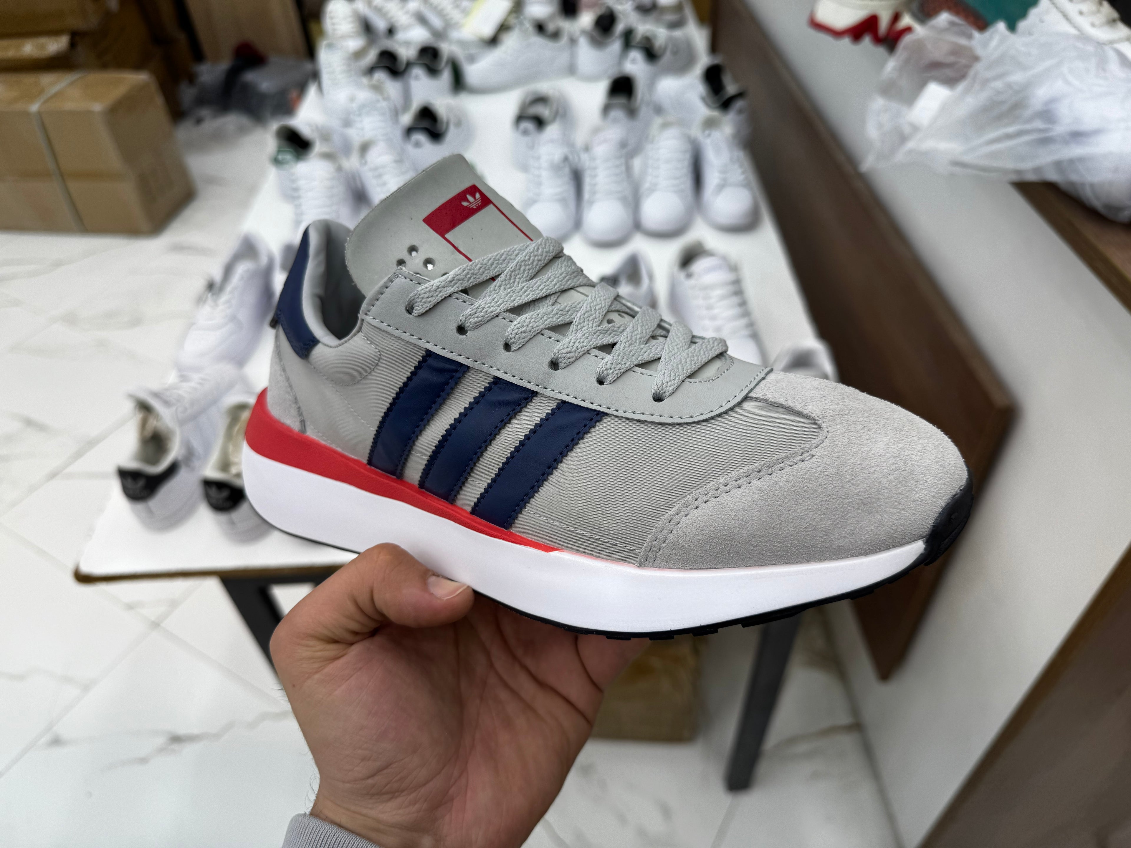 Adidas Country XLG  3 Band